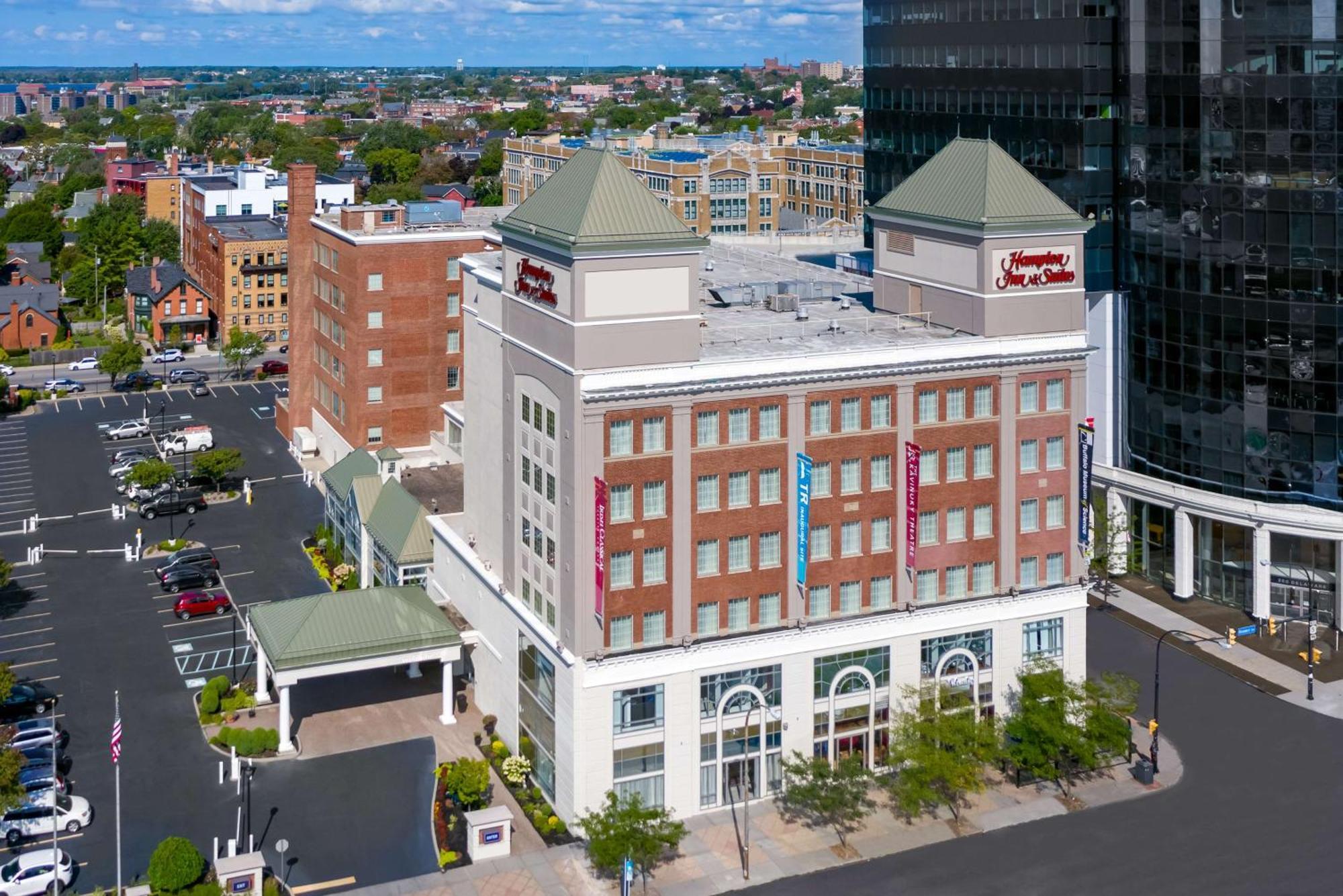Hampton Inn & Suites Buffalo/Downtown Exterior photo